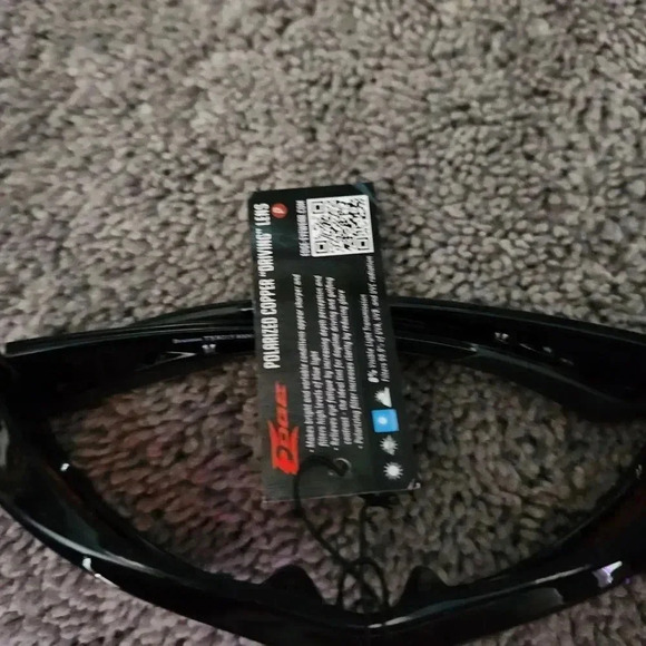 Polarized Sunglasses - Picture 3 of 5